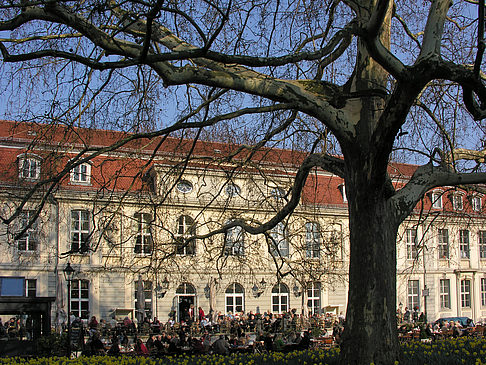 Opernpalais