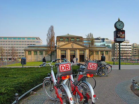 Fahrräder am Bahnhof