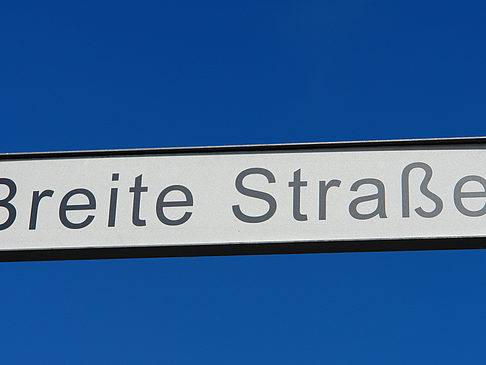Foto Schild Breite Straße