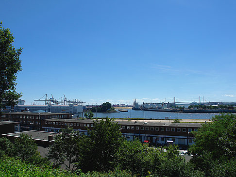Altonaer Balkon mit Blick auf den Hafen Foto 