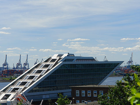 Foto Altonaer Balkon mit Blick auf den Hafen