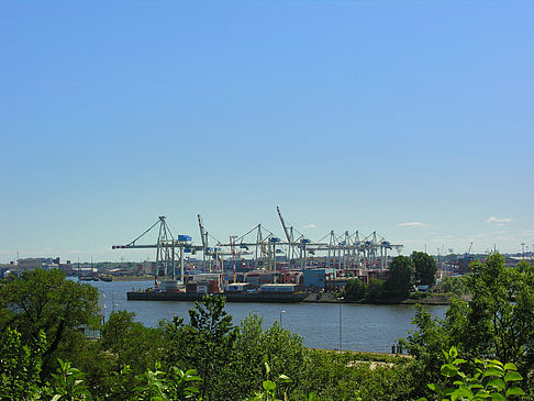 Fotos Altonaer Balkon mit Blick auf den Hafen