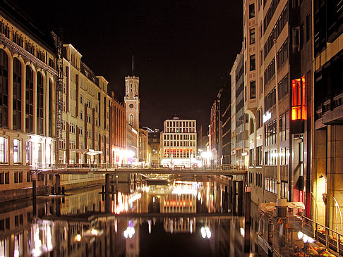 Fotos Bleichenfleet bei Nacht