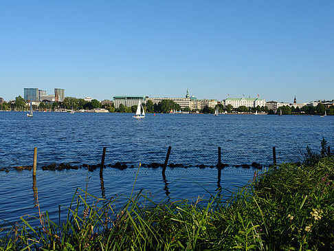 Blick nach Osten von der Außenalster Fotos