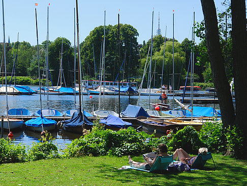 Foto Bootsverleih und Hafen auf der Außenalster