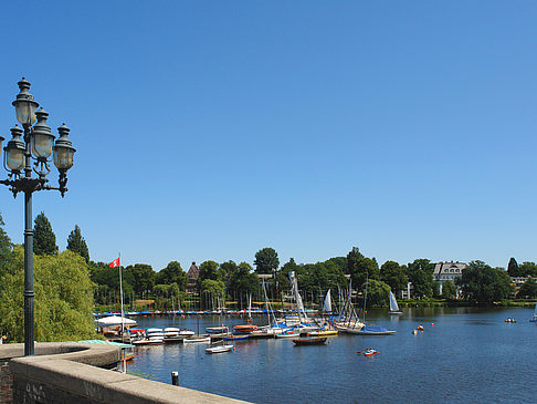 Bootsverleih und Hafen auf der Außenalster Fotos