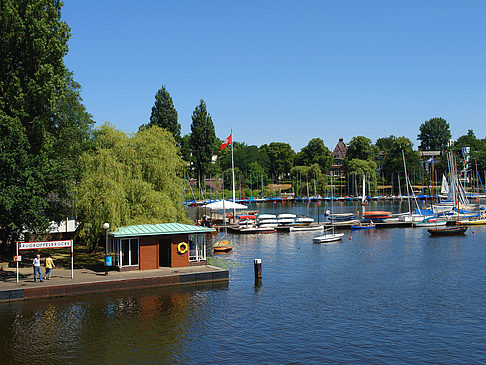 Foto Bootsverleih und Hafen auf der Außenalster