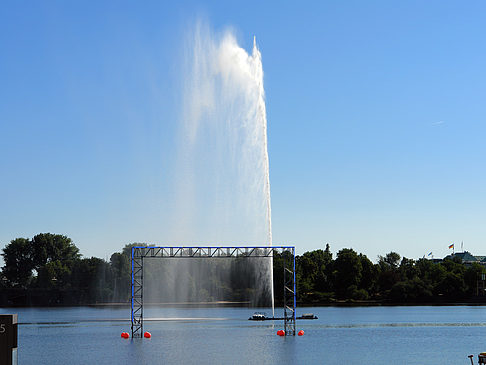 Fotos Fontäne auf der Binnenalster | Hamburg