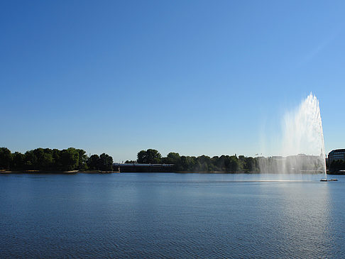 Fotos Fontäne auf der Binnenalster | Hamburg
