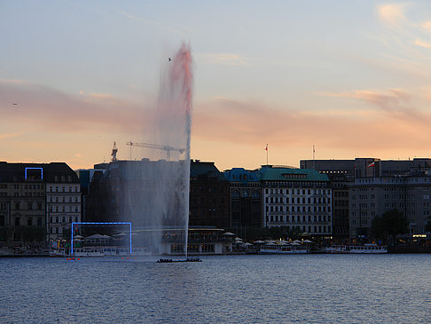Fontäne auf der Binnenalster Fotos