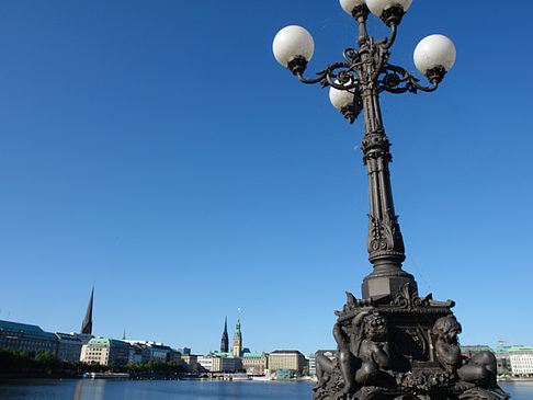 Laterne und Binnenalster Fotos