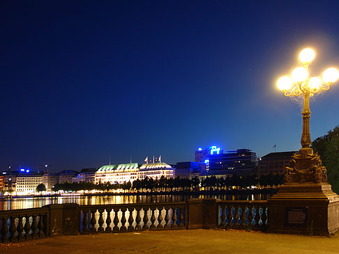 Laterne und Binnenalster Foto 