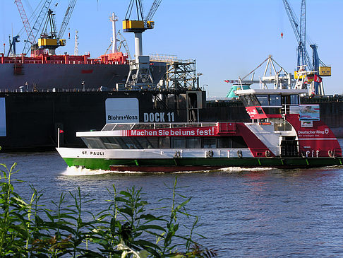 Blick auf den Hafen Foto 