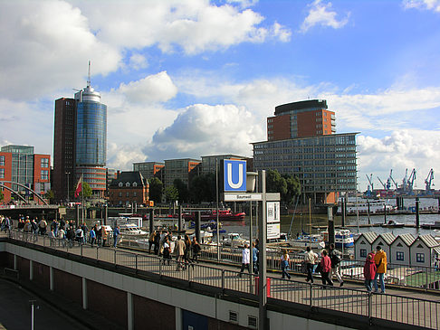 U-Bahn Landungsbrücken Foto 