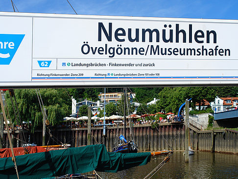 Foto Anlegestelle Neumuehlen - Hamburg