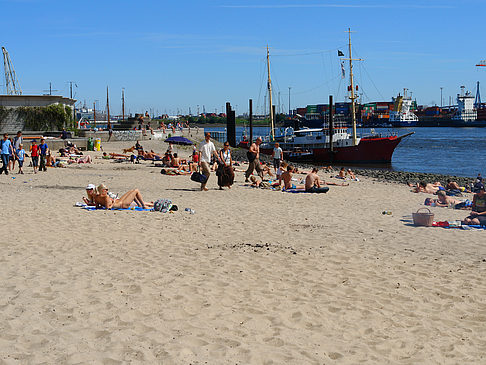 Strand und Hafen von Övelgönne Fotos