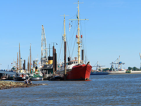 Foto Strand und Hafen von Övelgönne - Hamburg