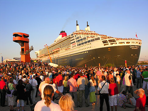 Queen Mary 2 - Volksfest Foto 