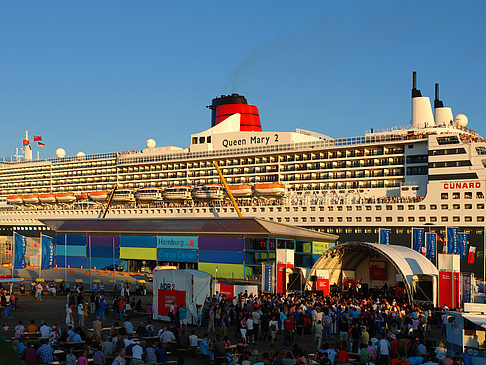 Queen Mary 2 - Volksfest