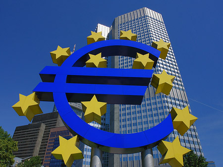 Fotos Eurozeichen mit Eurotower