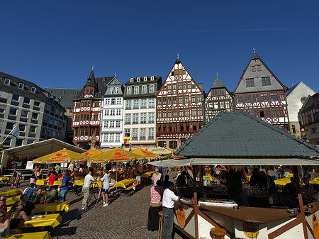 Römer mit Schirmen Foto 