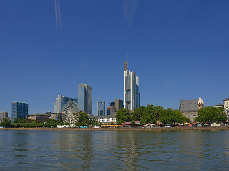 Fotos Skyline von Frankfurt mit Riesenrad