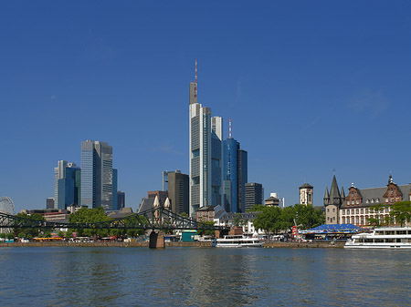 Fotos Skyline von Frankfurt mit Saalhof