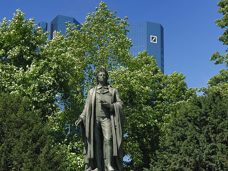 Foto Schiller und Deutsche Bank - Frankfurt am Main