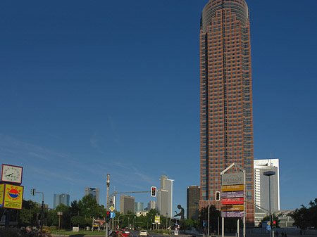 Foto Messeturm auf der Theodor-Heuss-Allee