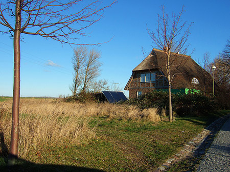 Foto Straße zum Dorf
