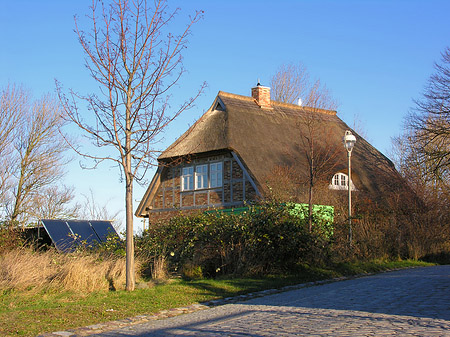 Foto Straße zum Dorf