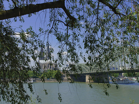 Hohenzollernbrücke am Kölner Dom