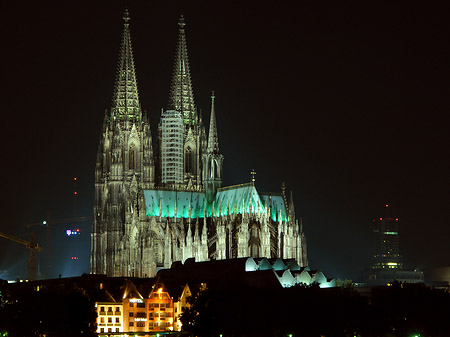 Kölner Dom bei Nacht Foto 