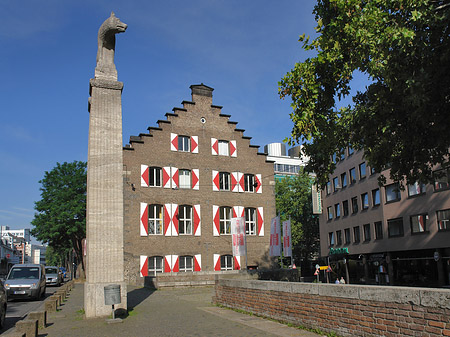 Fotos Wolfsstatue und Stadtmuseum | Köln