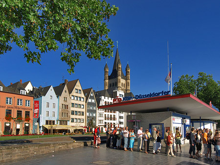 Foto Schlange stehen für Köln-Düsseldorfer