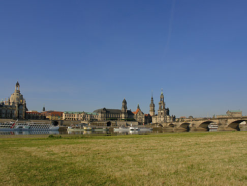 Foto Brühlsche Terrasse mit Wiese - Dresden