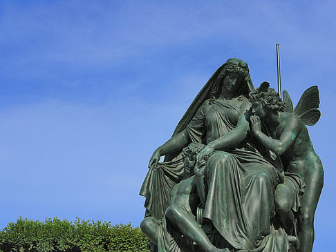 Statue Die Nacht Foto 