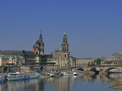 Blick auf den Schlossplatz Foto 