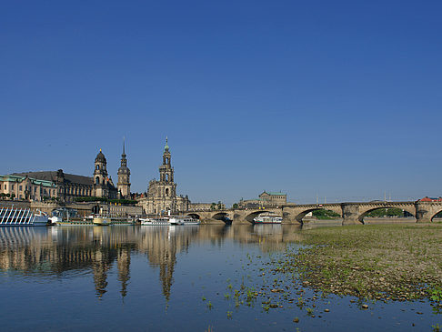 Blick auf den Schlossplatz Foto 