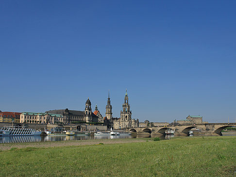 Foto Blick auf die Brühlsche Terrasse