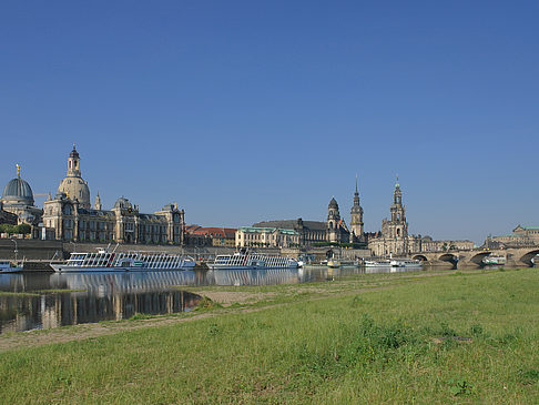 Blick auf die Brühlsche Terrasse Foto 