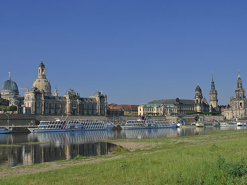 Foto Blick auf die Brühlsche Terrasse