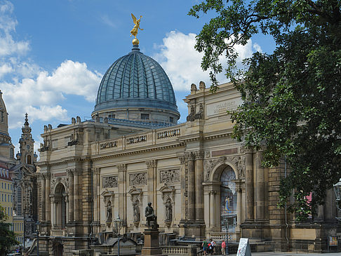 Frauenkirche und Kunstakademie Fotos