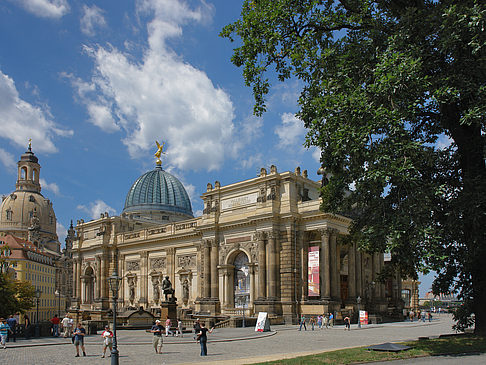 Frauenkirche und Kunstakademie Fotos