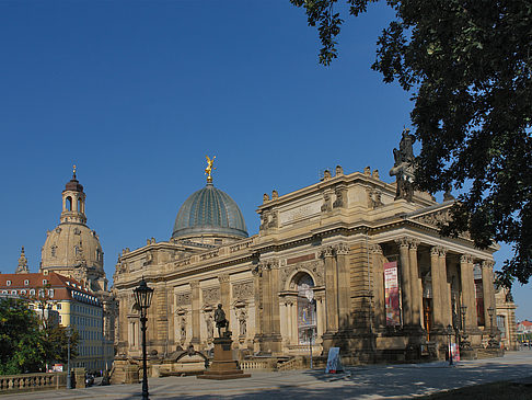 Foto Frauenkirche und Kunstakademie