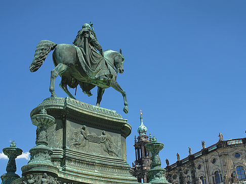 Foto König-Johann-Statue