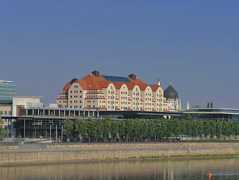 Foto Landtag und Hotel