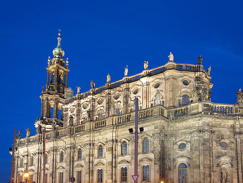 Foto Schloss und Hofkirche am Abend - Dresden