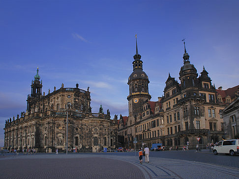 Fotos Schloss und Hofkirche am Abend | Dresden