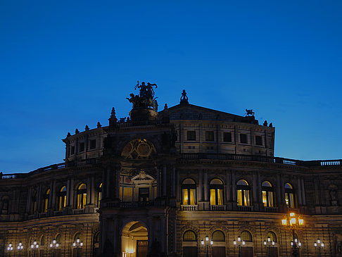Fotos Semperoper abends